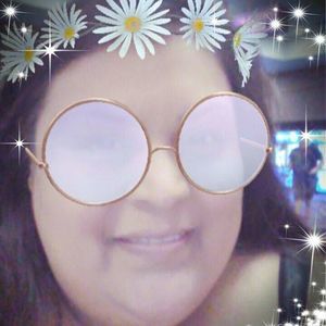 Meet your Posher, Imelda